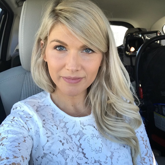 Meet your Posher, Alyx - Picture 1 of 1